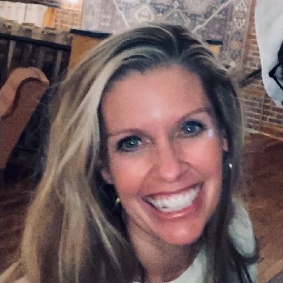 Meet your Posher, Christen - Picture 1 of 1